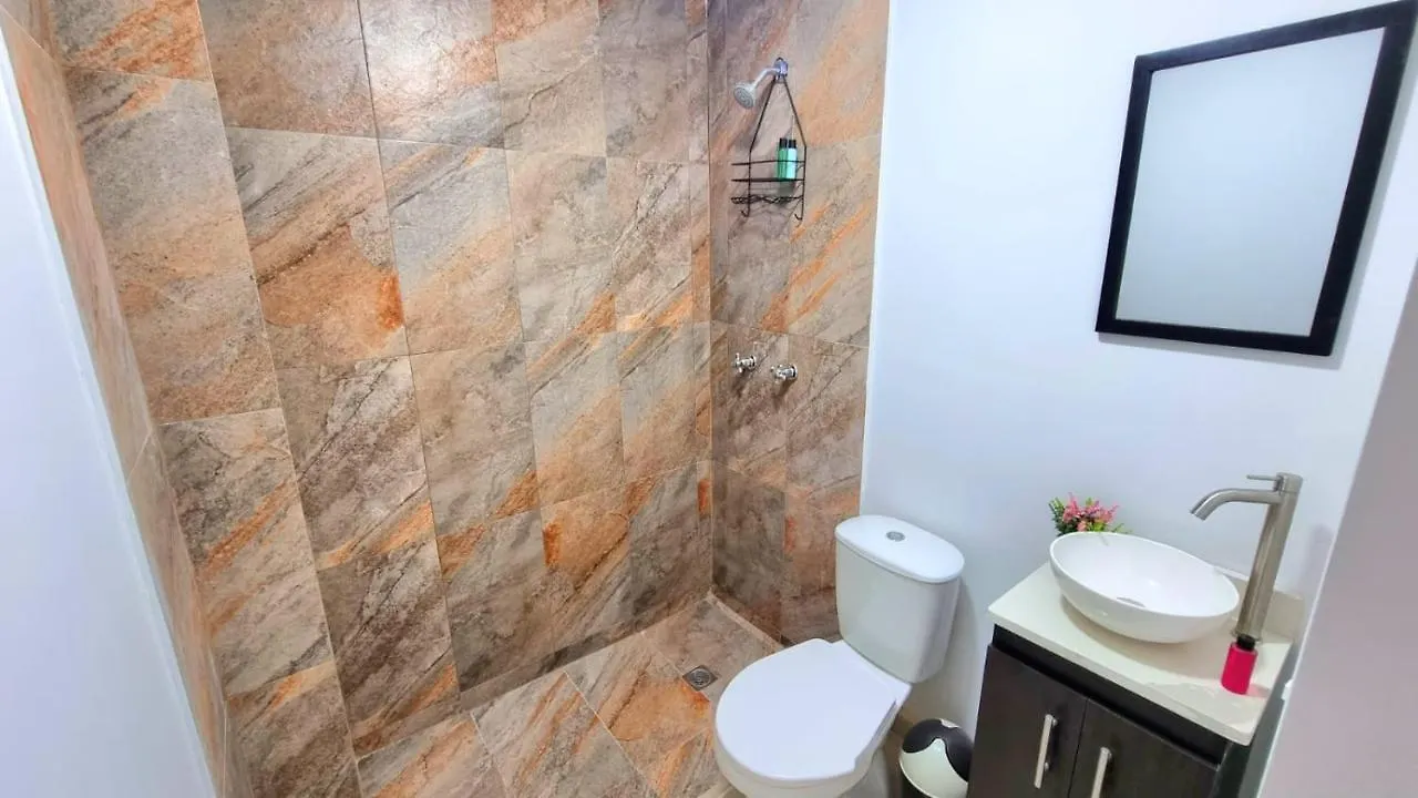 Apartamentos Extraordinarios En Medellin, Viajeros Y Familias