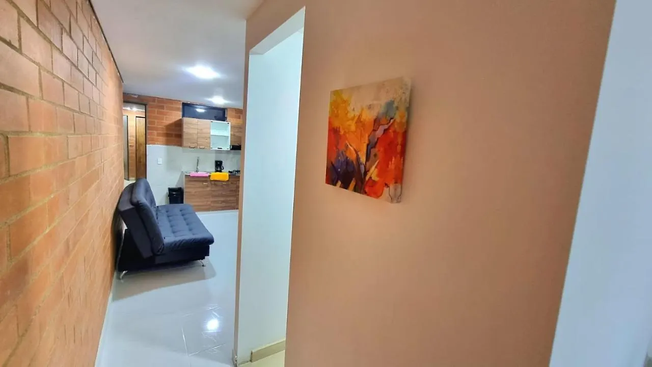 Apartamentos Extraordinarios En Medellin, Viajeros Y Familias 0*, Medellin