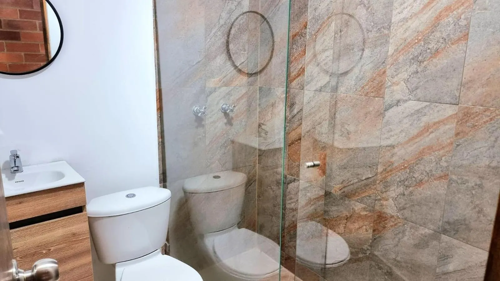 Apartamentos Extraordinarios En Medellin, Viajeros Y Familias