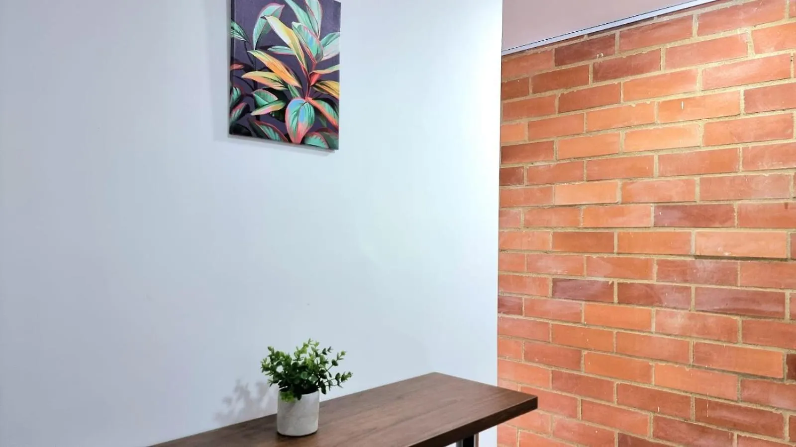 Apartamentos Extraordinarios En Medellin, Viajeros Y Familias